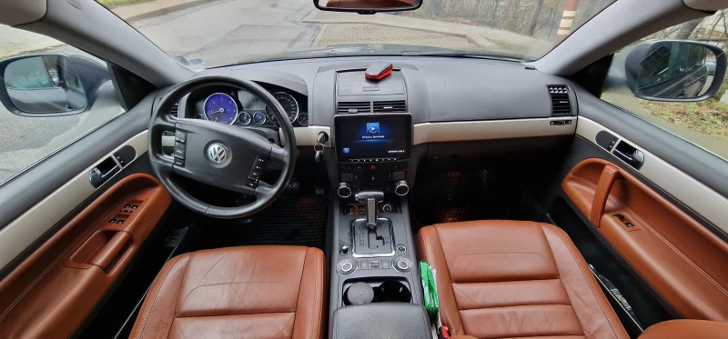 VW Touareg 3.0 TDI, снимка 7 - Автомобили и джипове - 53360703