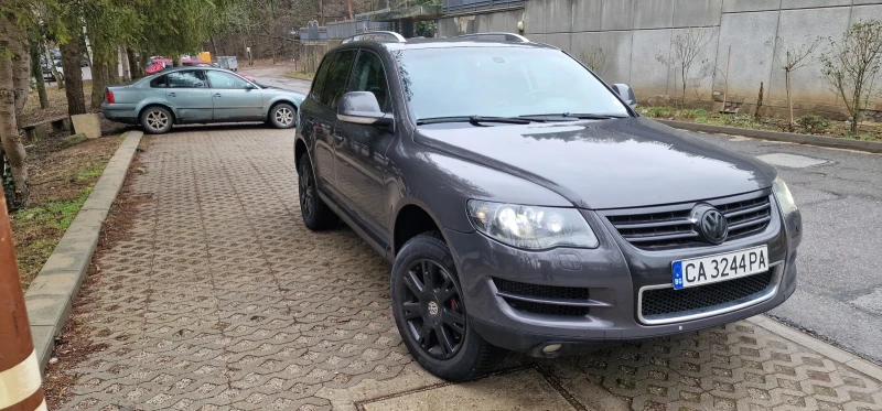 VW Touareg 3.0 TDI, снимка 2 - Автомобили и джипове - 53360703