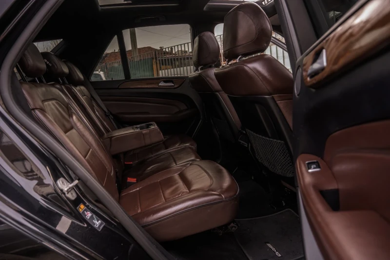 Mercedes-Benz ML 350 BlueTEC-AMG-PANORAMA-Keyless GO-HARMAN KARDON-FULL, снимка 14 - Автомобили и джипове - 53410263