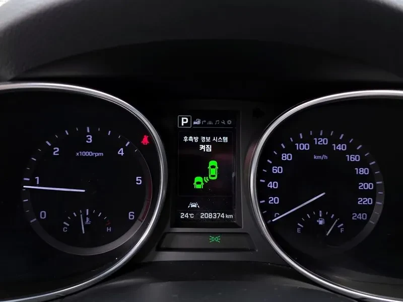 Hyundai Santa fe 2.0, снимка 8 - Автомобили и джипове - 54871474