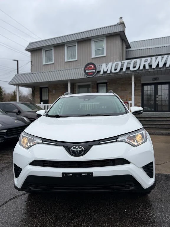 Toyota Rav4 LE, снимка 5 - Автомобили и джипове - 54711496