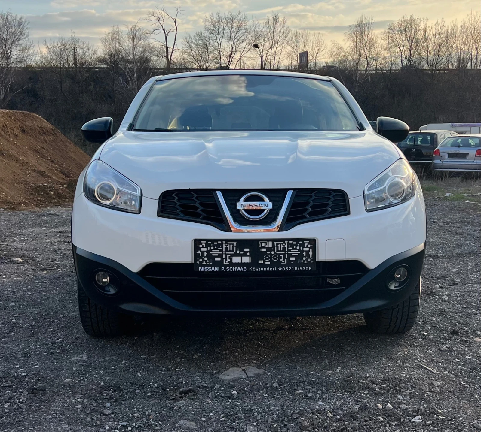 Nissan Qashqai 2.0i 4x4 Камера//Нави//Euro5a, снимка 5 - Автомобили и джипове - 53990860