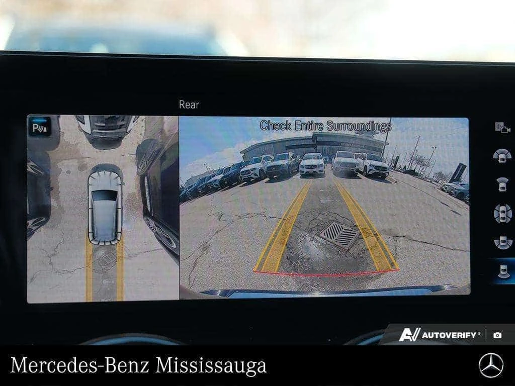 Mercedes-Benz GLB * 250 * 360 камери * Дистроник * , снимка 16 - Автомобили и джипове - 54042827