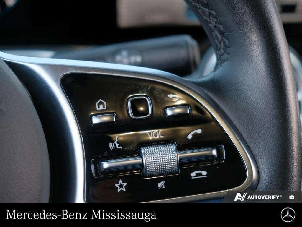 Mercedes-Benz GLB * 250 * 360 камери * Дистроник * , снимка 12 - Автомобили и джипове - 54042827