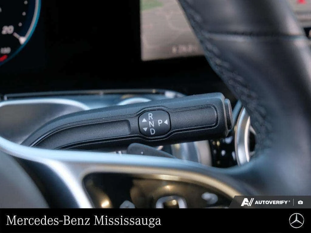 Mercedes-Benz GLB * 250 * 360 камери * Дистроник * , снимка 13 - Автомобили и джипове - 54042827