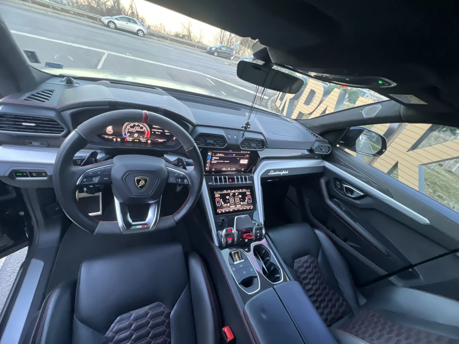 Lamborghini Urus Carbon Bang&Olufsen FULL | Mobile.bg � ����������� 16