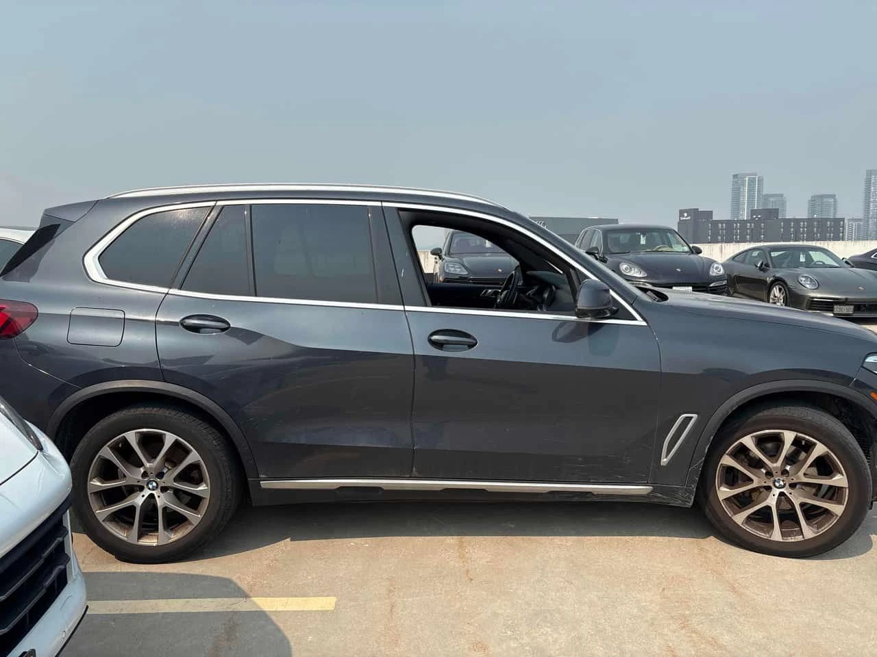 BMW X5 * xDrive40i * CARFAX * БЕЗ ПЪРВОНАЧАЛНА ВНОСКА, снимка 3 - Автомобили и джипове - 55317907