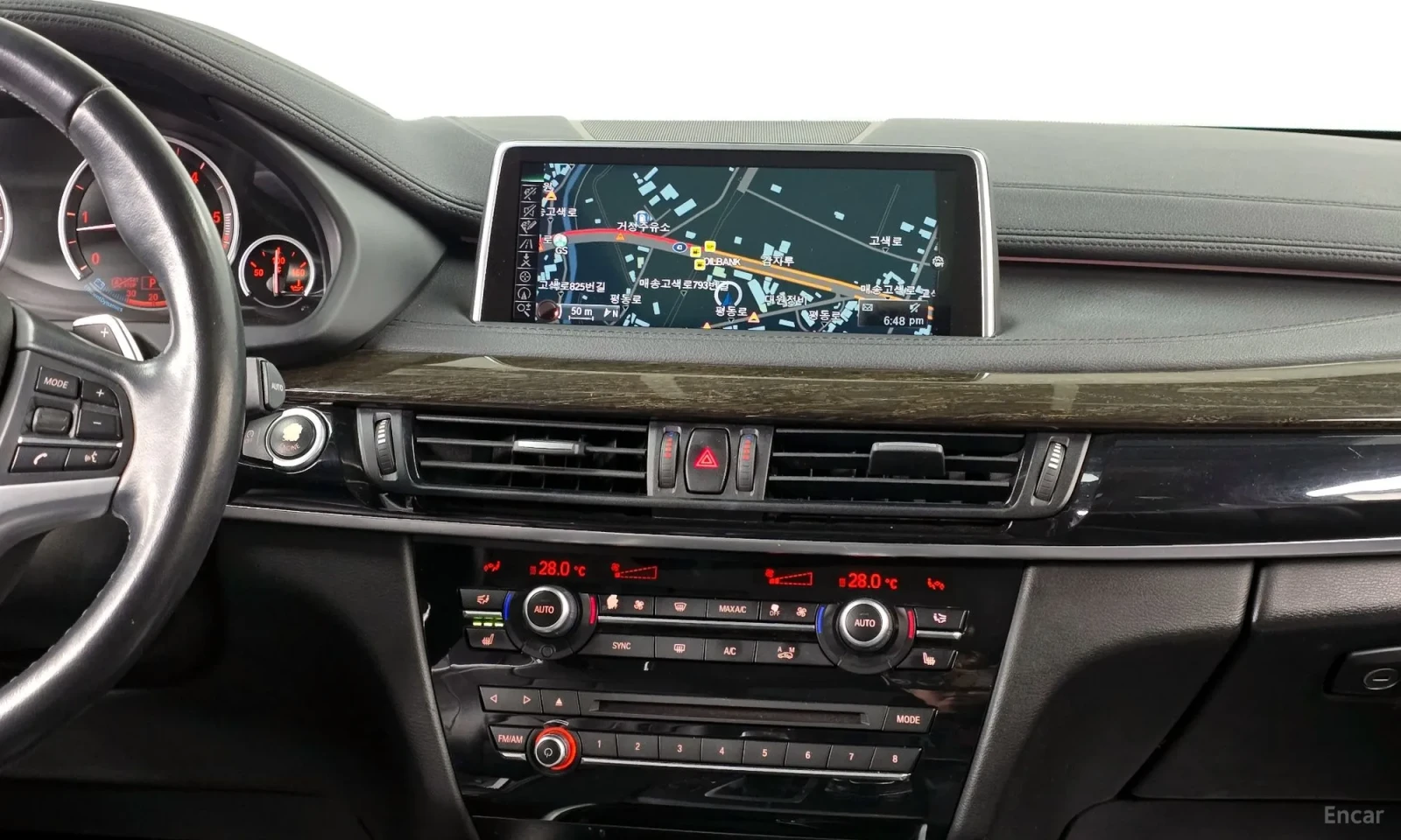BMW X6 360 КАМЕРИ\ВСИЧКИ АСИСТИ\ТОП ЦЕНА, снимка 14 - Автомобили и джипове - 55572022