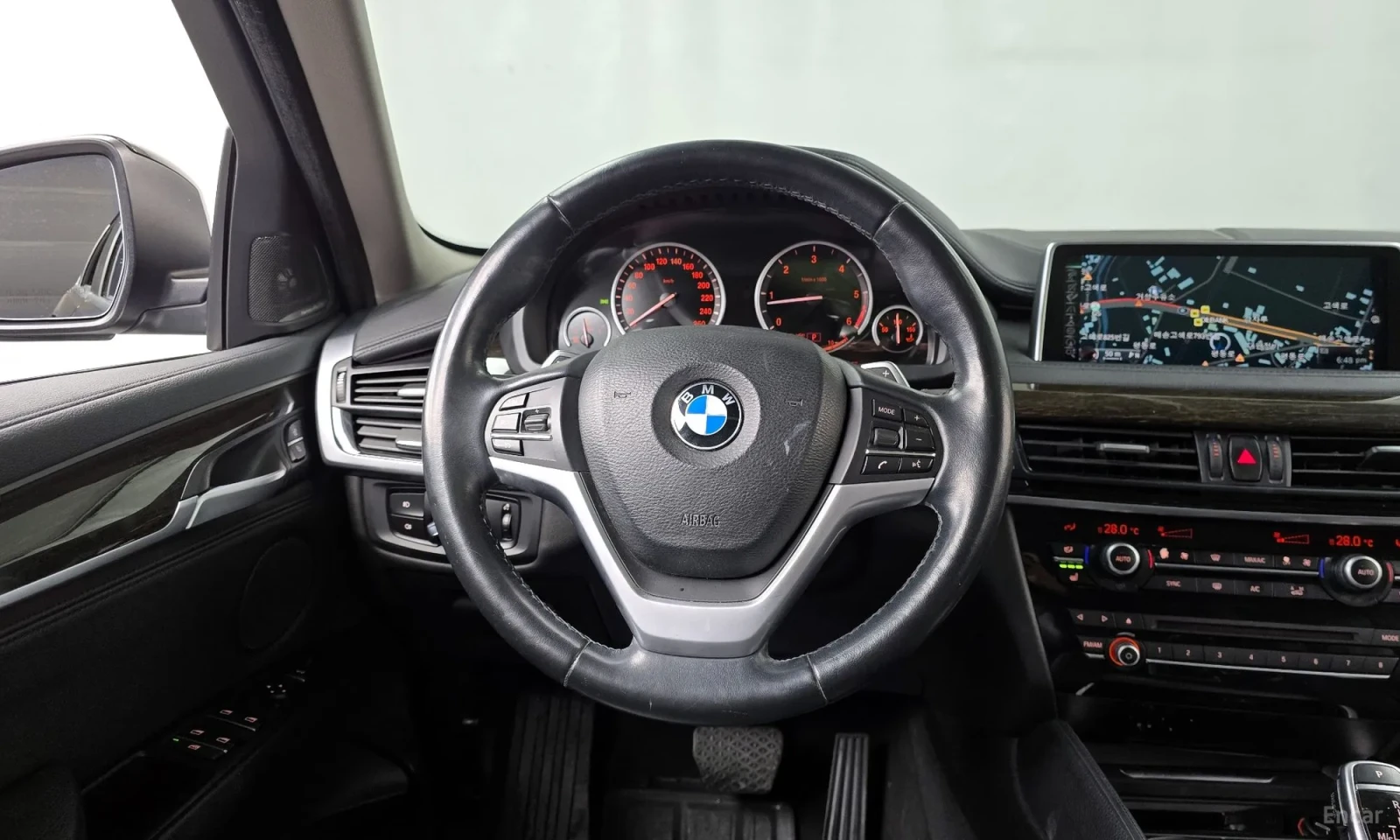 BMW X6 360 КАМЕРИ\ВСИЧКИ АСИСТИ\ТОП ЦЕНА, снимка 13 - Автомобили и джипове - 55572022
