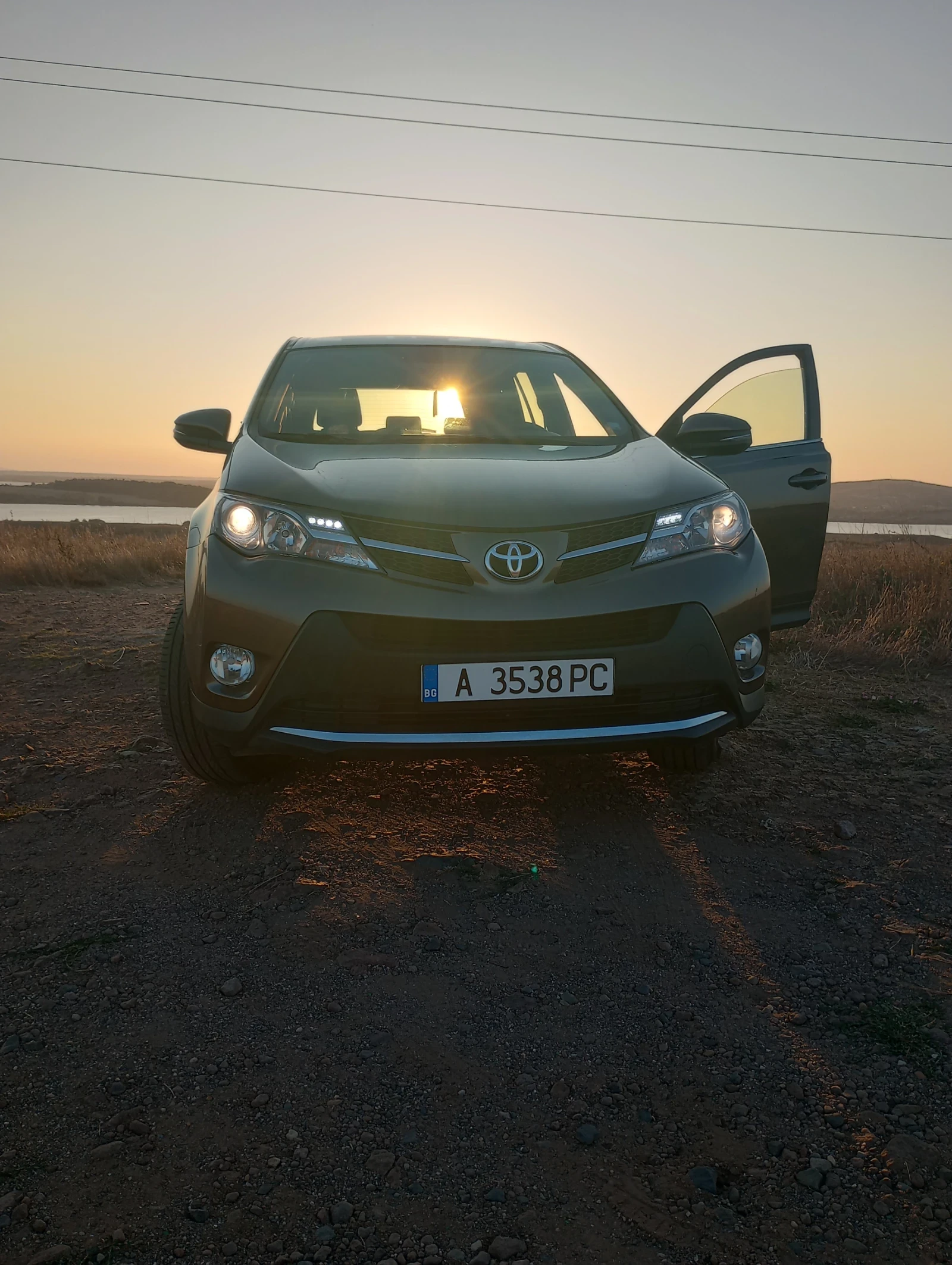 Toyota Rav4, снимка 16 - Автомобили и джипове - 55618715