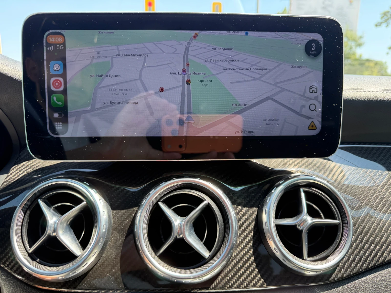 Mercedes-Benz GLA 200 4matic-Подгрев-CarPlay-Черен таван, снимка 9 - Автомобили и джипове - 55625843