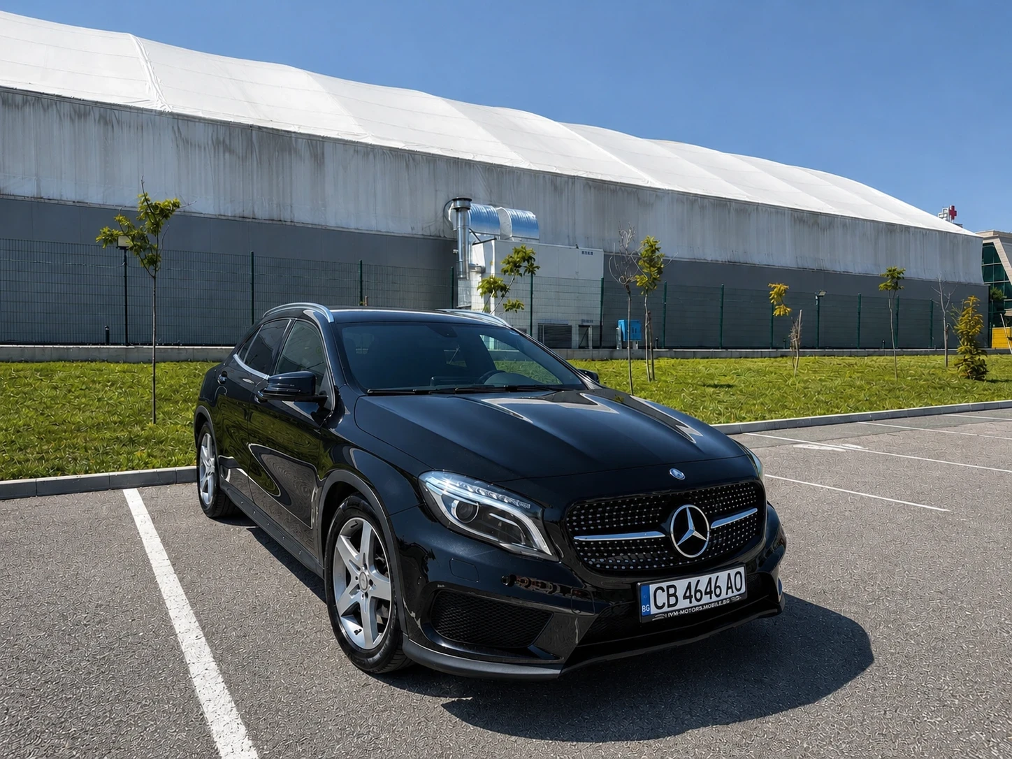 Mercedes-Benz GLA 200 4matic-Подгрев-CarPlay-Черен таван, снимка 2 - Автомобили и джипове - 55625843