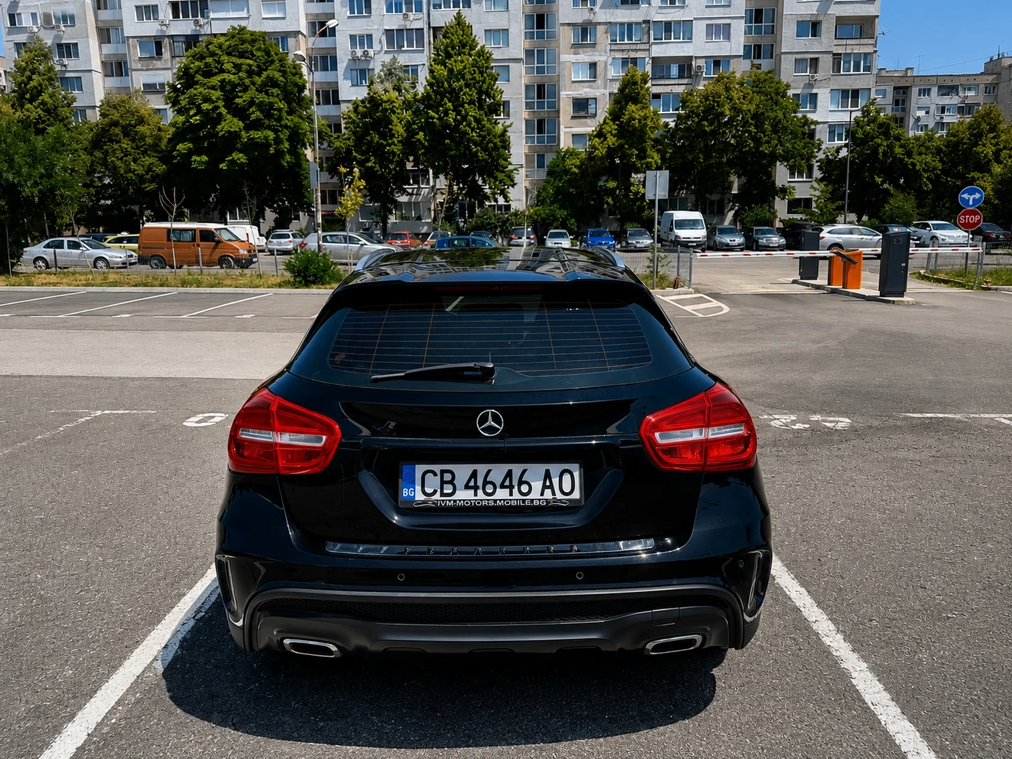 Mercedes-Benz GLA 200 4matic-Подгрев-CarPlay-Черен таван, снимка 4 - Автомобили и джипове - 55625843