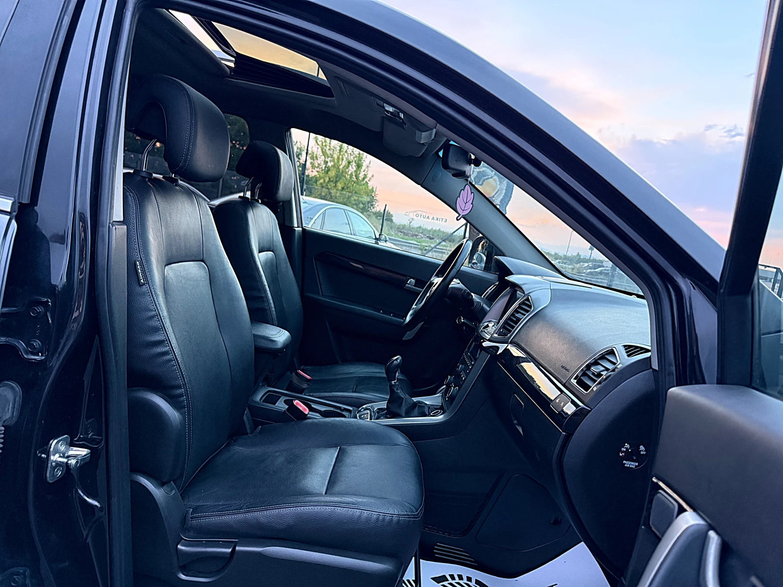 Chevrolet Captiva 7Места-Камера-4х4-Подгряване-Навигация !!, снимка 12 - Автомобили и джипове - 55841405