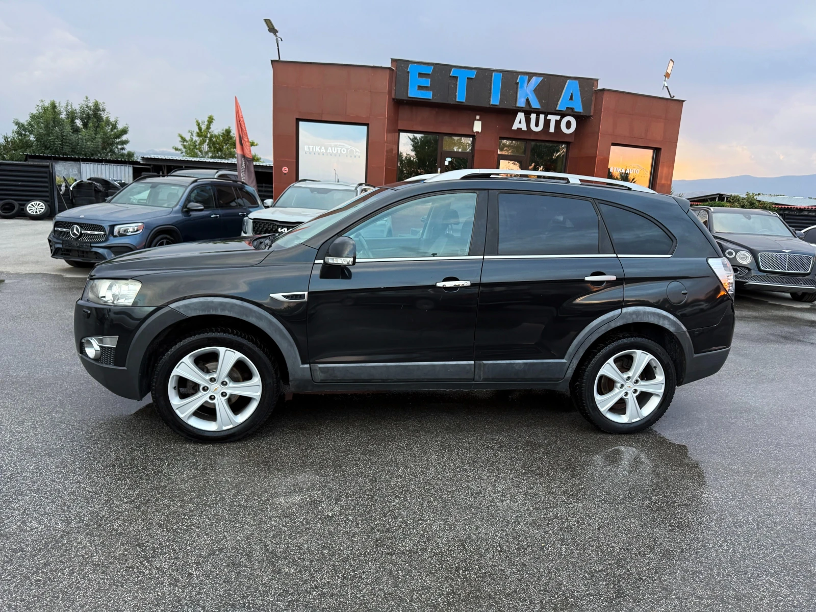 Chevrolet Captiva 7Места-Камера-4х4-Подгряване-Навигация !!, снимка 4 - Автомобили и джипове - 55841405