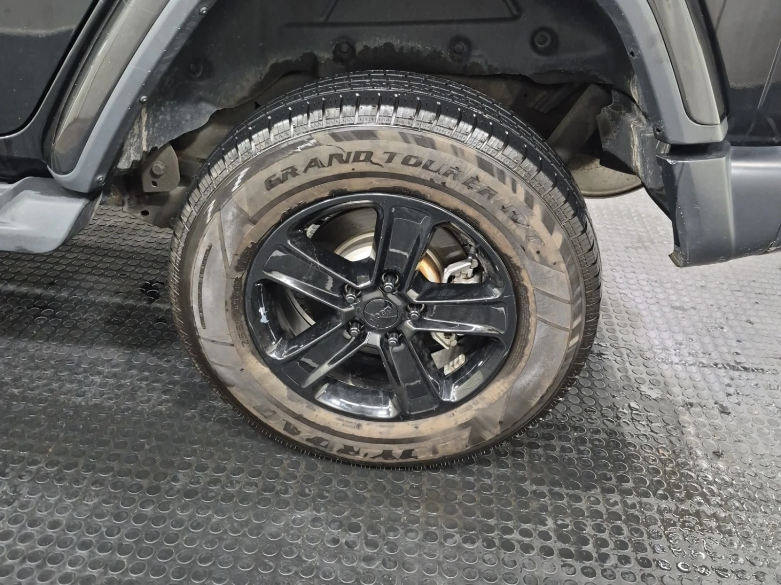 Jeep Wrangler * Sahara * АВТОКРЕДИТ * ОТ ПРЕДСТАВИТЕЛСТВО, снимка 7 - Автомобили и джипове - 55987785