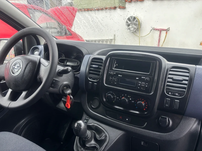 Opel Vivaro КЛИМА, снимка 10 - Бусове и автобуси - 49776062