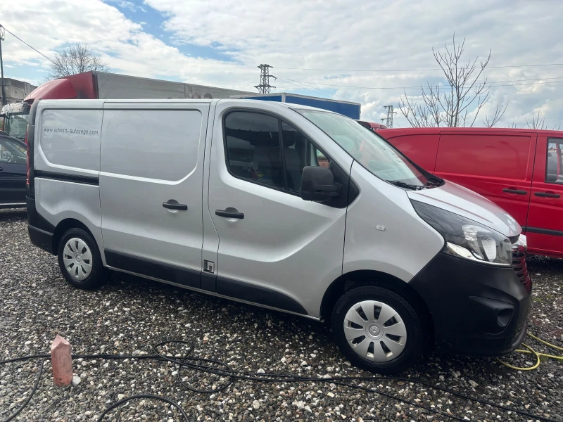 Opel Vivaro КЛИМА, снимка 3 - Бусове и автобуси - 49776062
