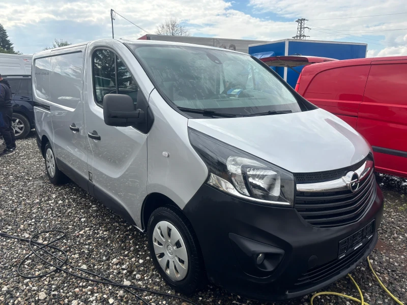 Opel Vivaro КЛИМА, снимка 2 - Бусове и автобуси - 49776062