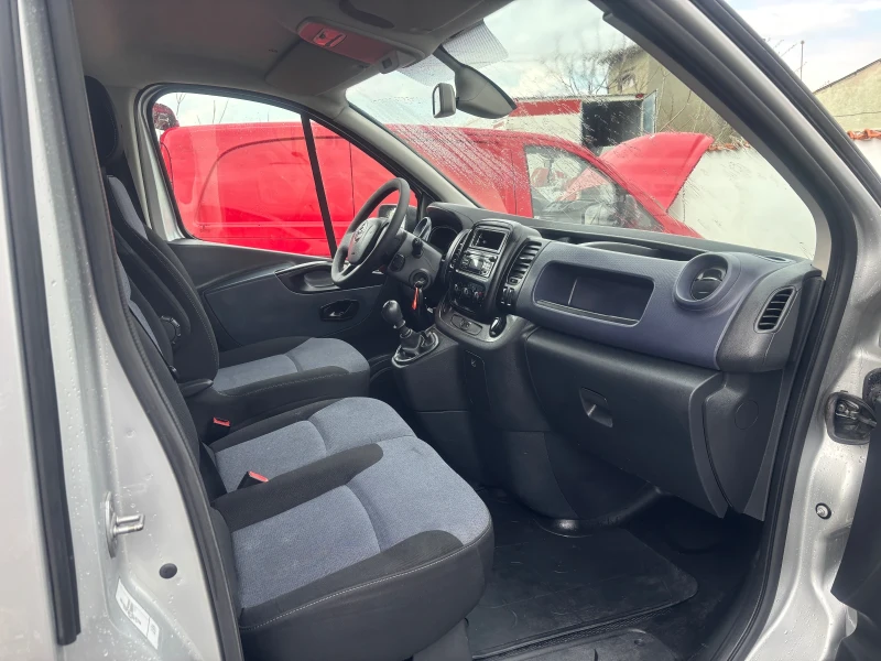 Opel Vivaro КЛИМА, снимка 9 - Бусове и автобуси - 49776062
