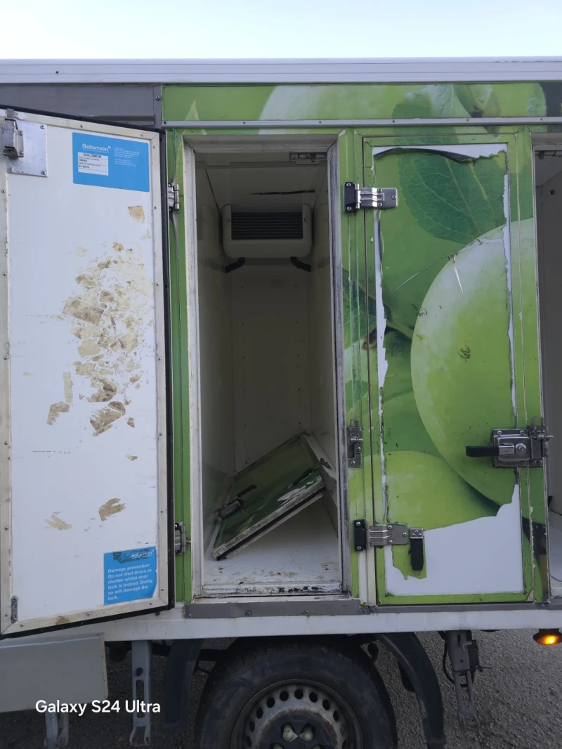 Iveco 35s11 Дейли хладилен, снимка 7 - Бусове и автобуси - 53033875