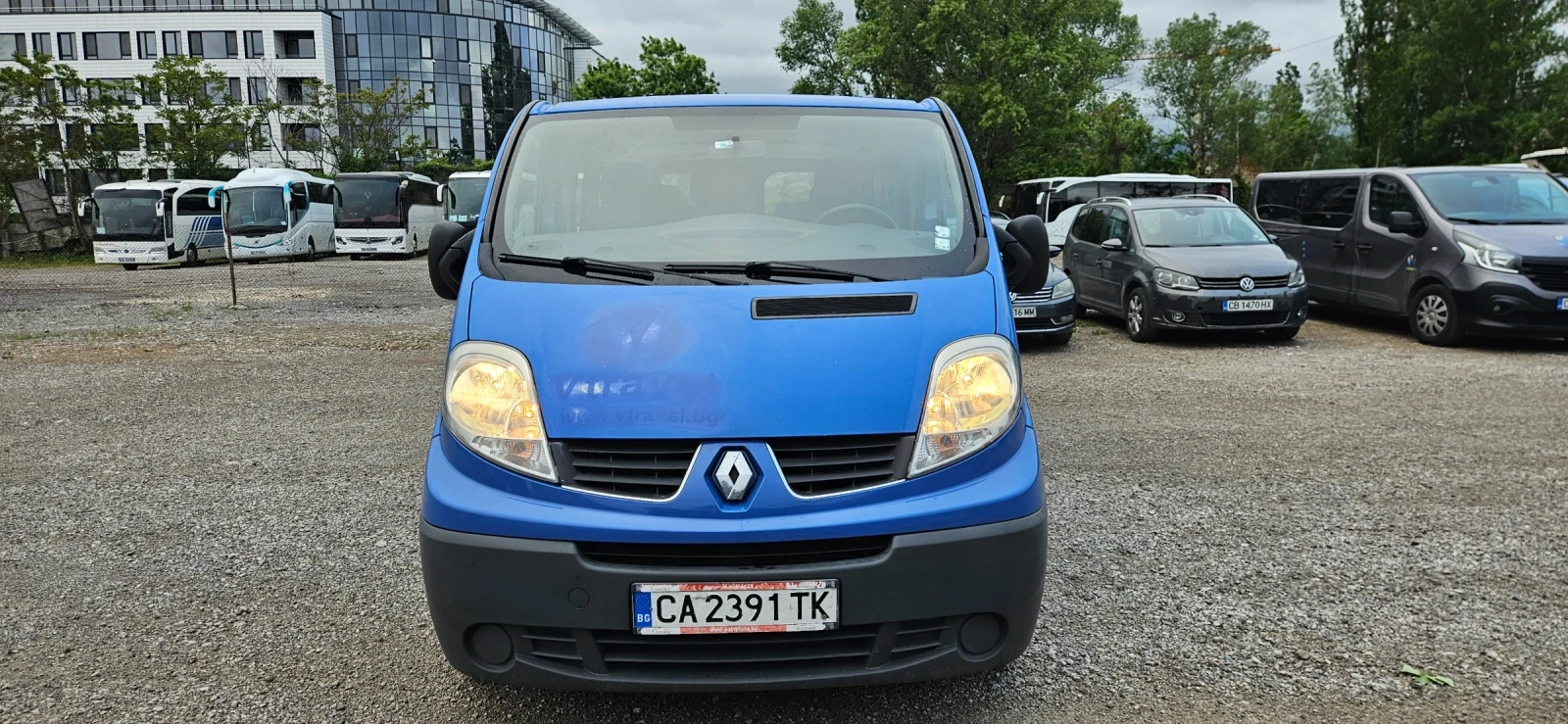 Renault Trafic 2.0 dci, 8+ 1 дълга база, снимка 2 - Бусове и автобуси - 54588502