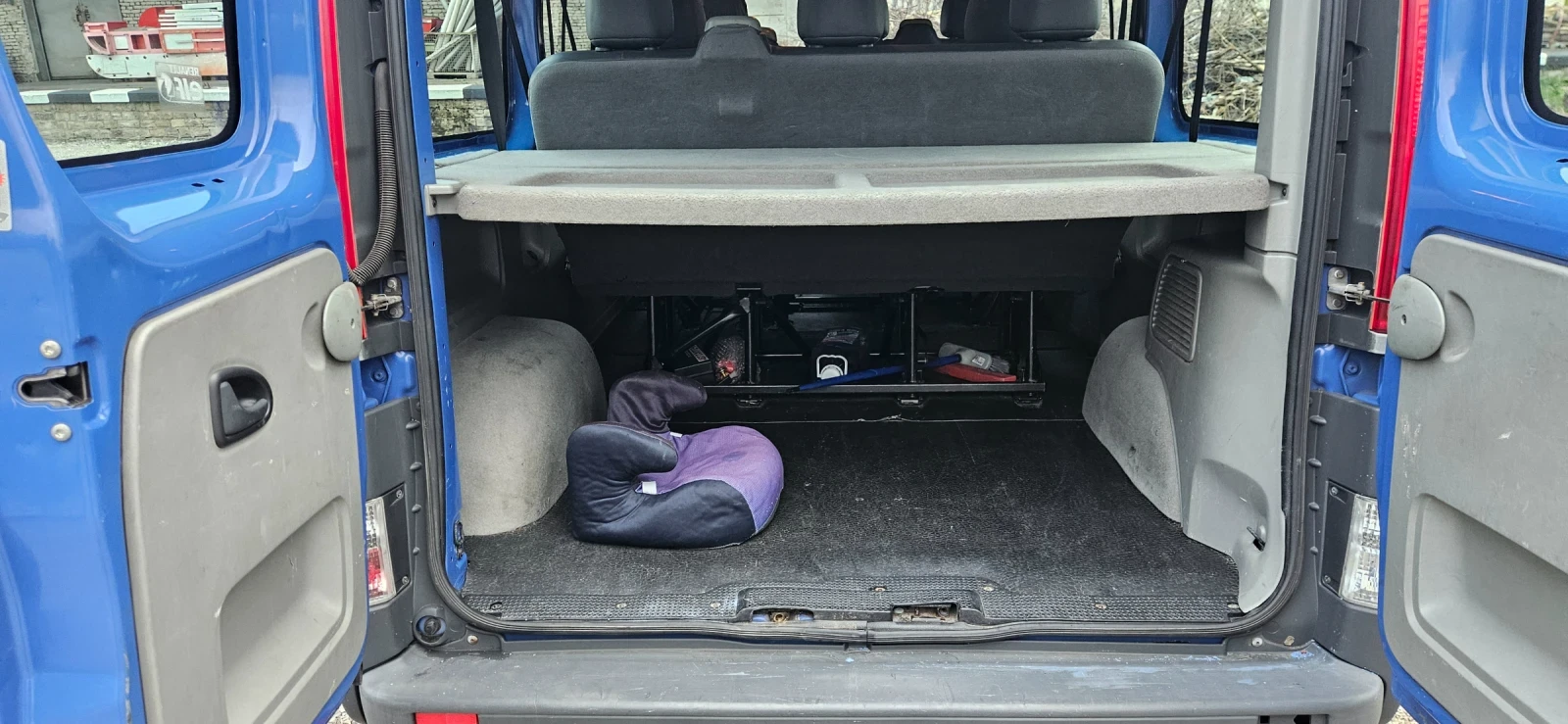 Renault Trafic 2.0 dci, 8+ 1 дълга база, снимка 6 - Бусове и автобуси - 54588502