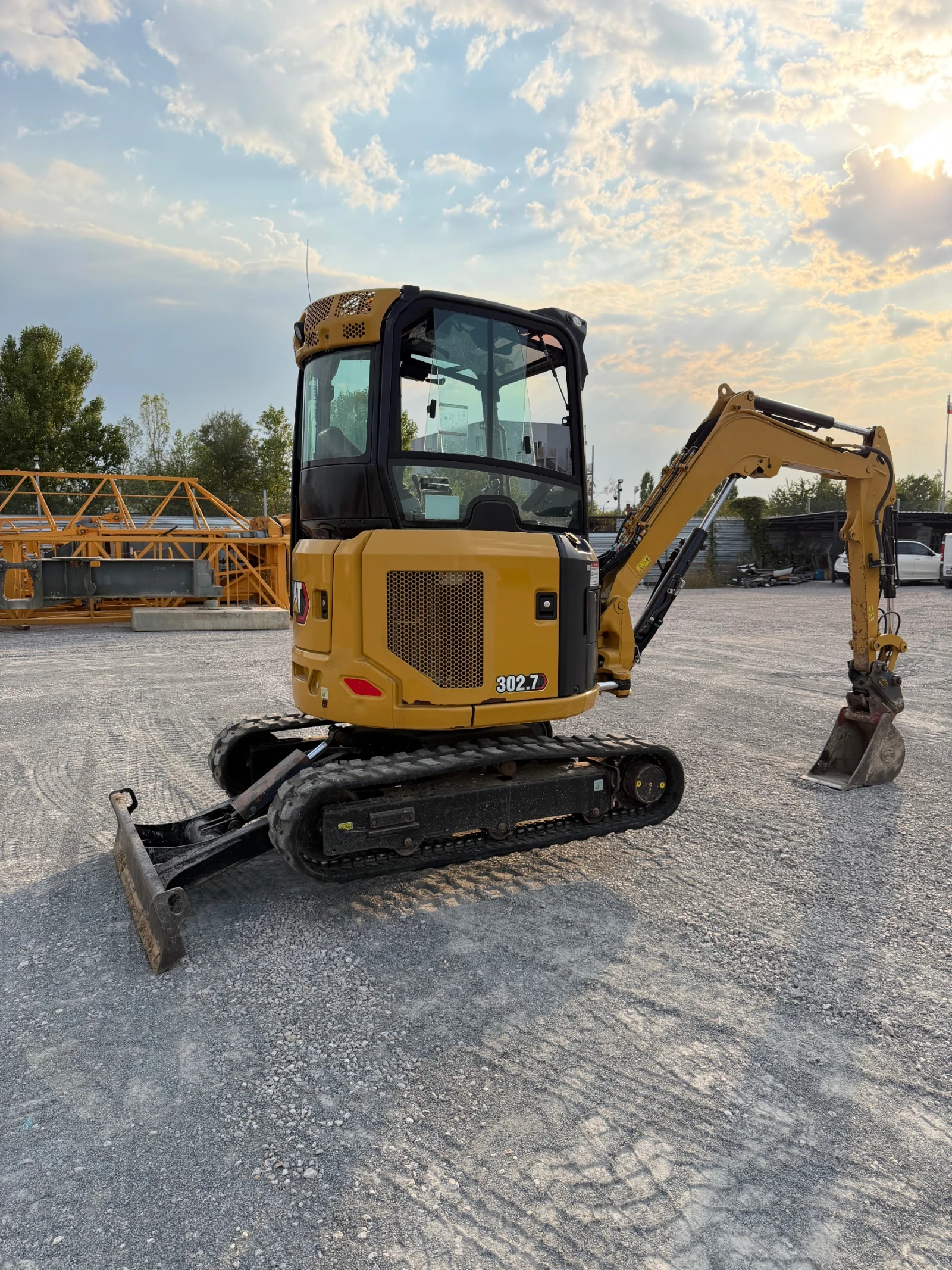 Багер Caterpillar 302.7CR, снимка 2 - Индустриална техника - 56077847