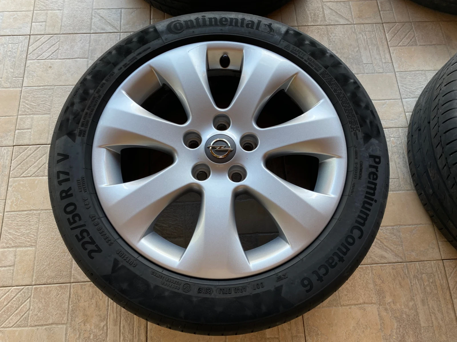   225/50R17  Opel Astra | Mobile.bg   4
