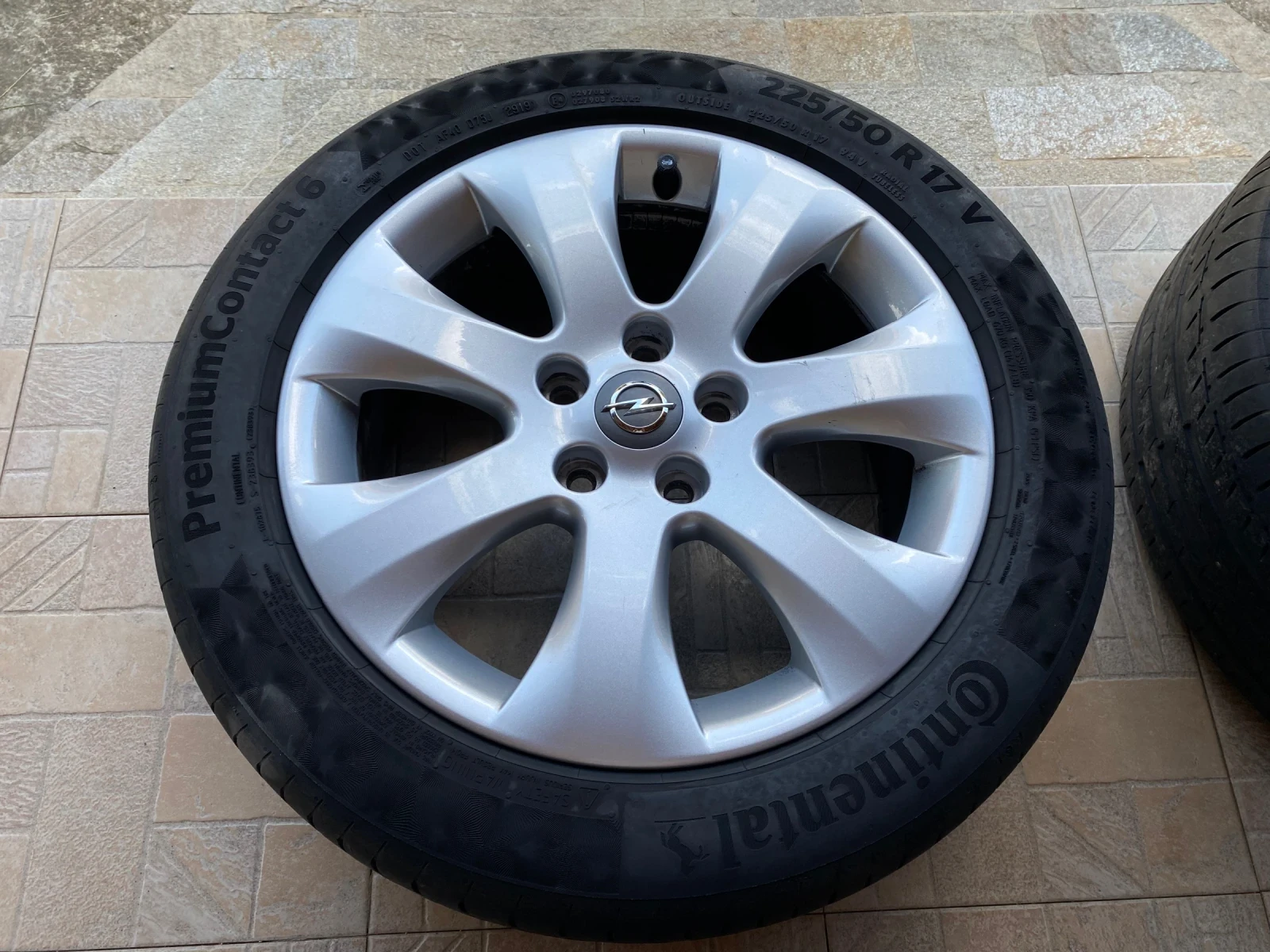    225/50R17  Opel Astra | Mobile.bg   5