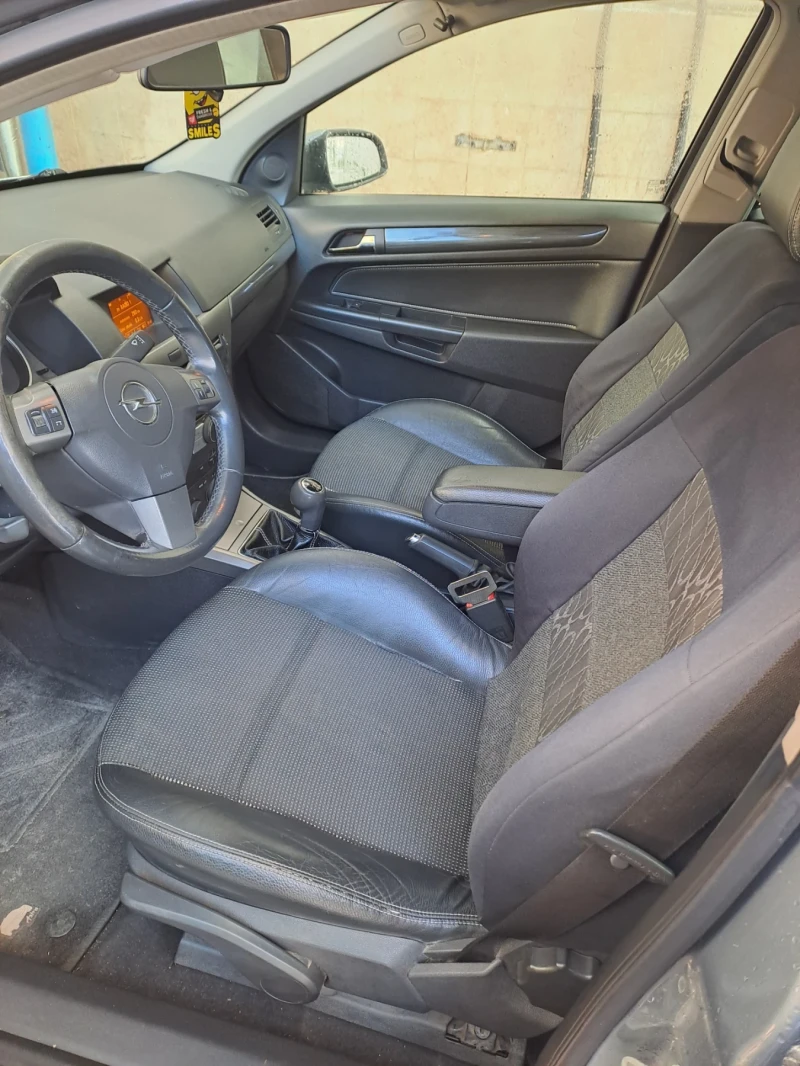 Opel Astra 1.7CDTI/101hp/AC, снимка 13 - Автомобили и джипове - 47960252