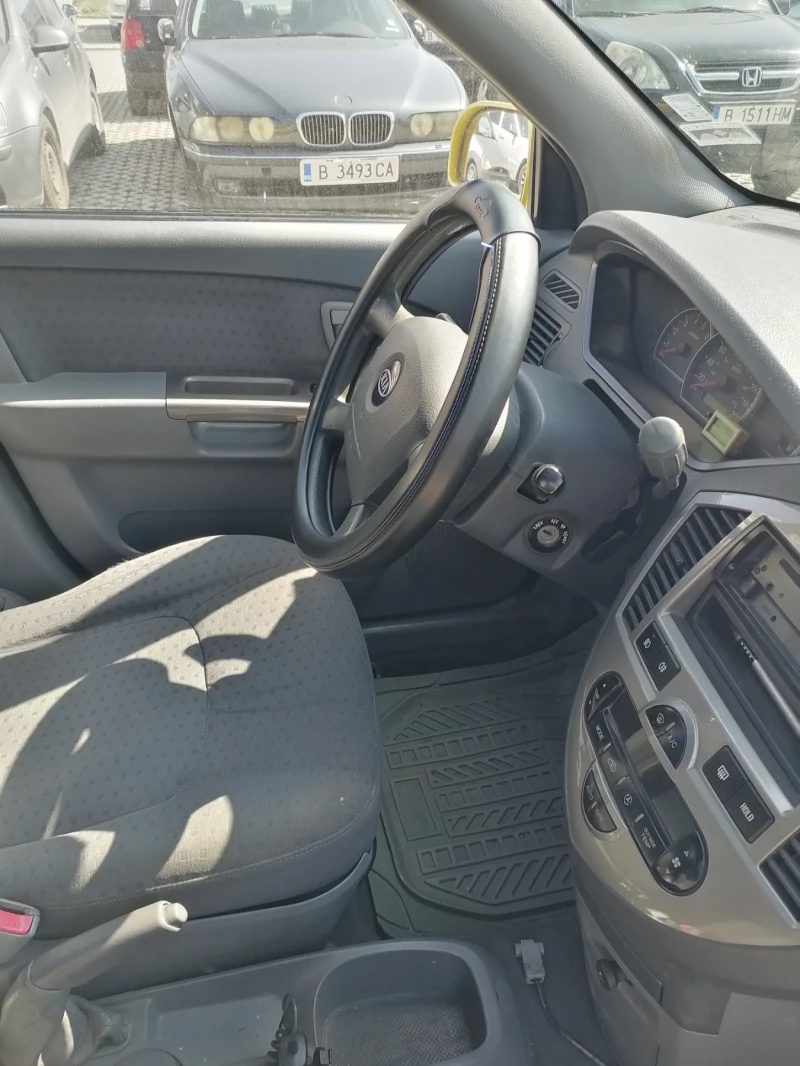 Kia Carens, снимка 3 - Автомобили и джипове - 52658554