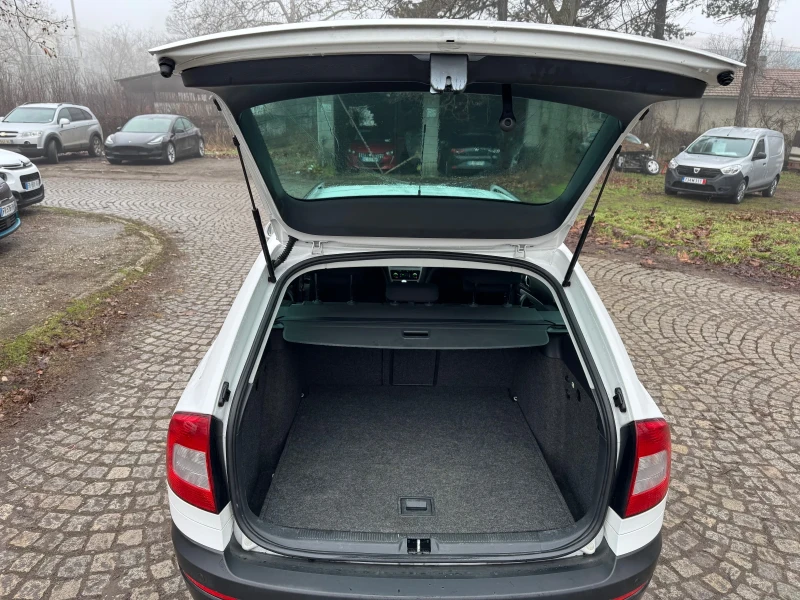 Skoda Octavia SKOUT/2.0 TDI/ 140 к.с, снимка 11 - Автомобили и джипове - 53468014