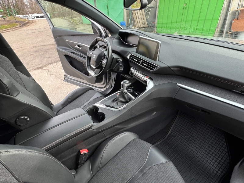 Peugeot 5008 1.5 Blue HDI 6+ 1, снимка 6 - Автомобили и джипове - 53539490