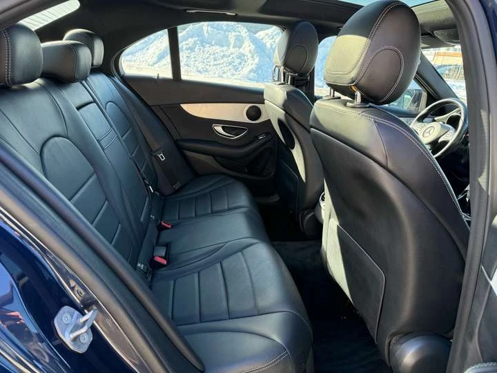 Mercedes-Benz C 300 4dr Sdn C 300 4MATIC, снимка 17 - Автомобили и джипове - 53950739