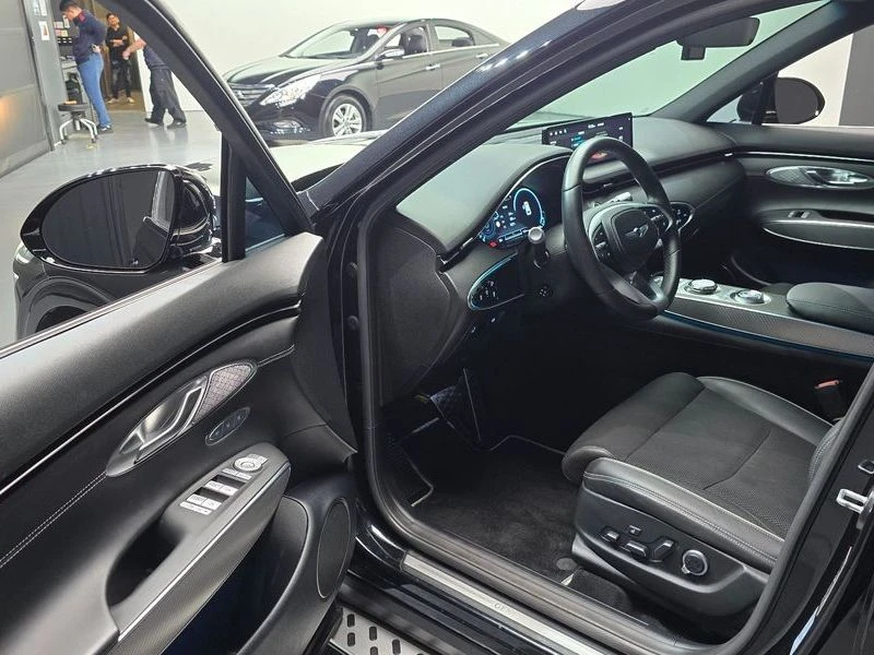 Genesis GV70 КРАЙНА ЦЕНА: 37942 EUR !!!РЕАЛНА КРАЙНА ЦЕНА!!!, снимка 10 - Автомобили и джипове - 55968028