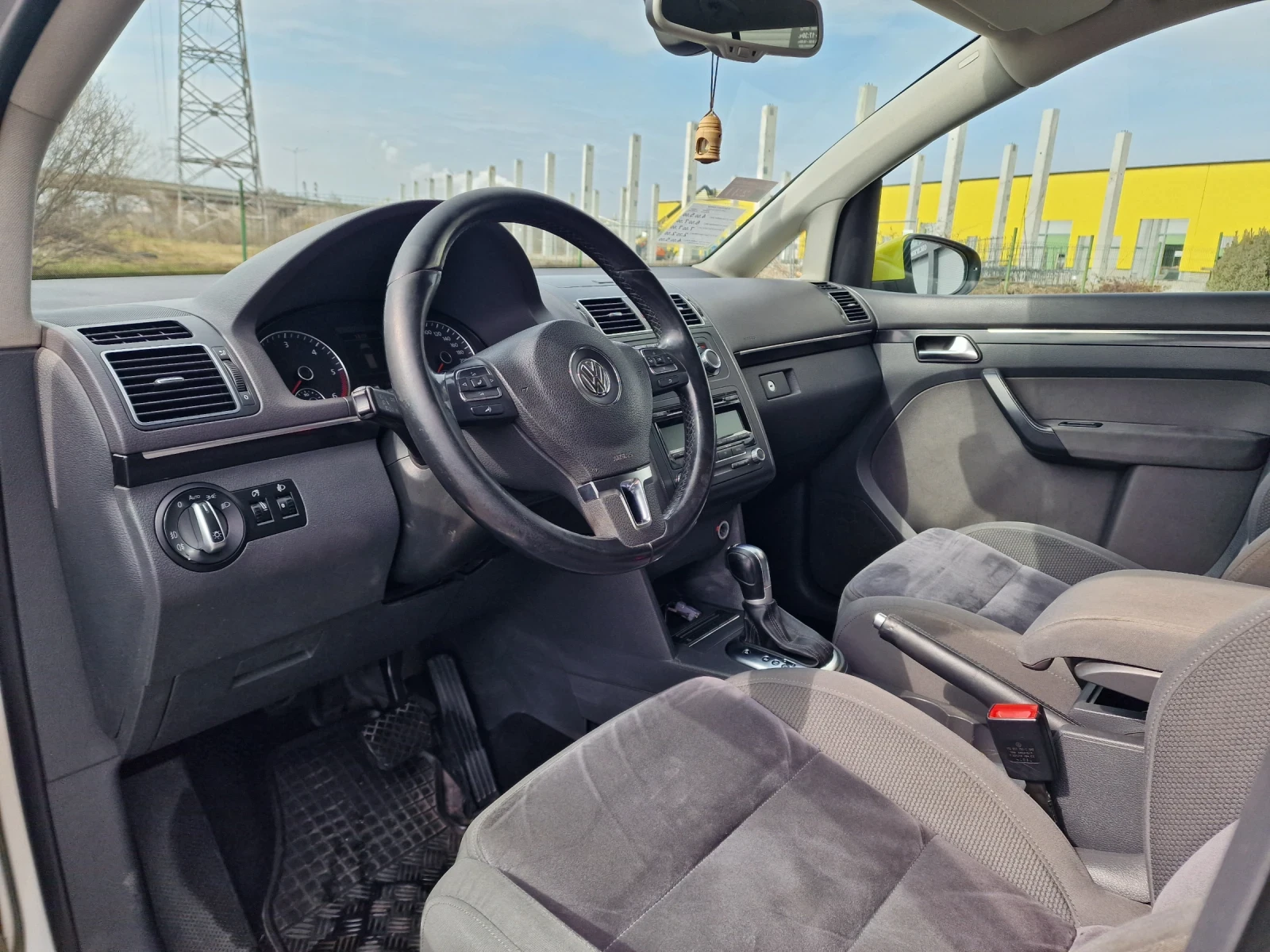 VW Touran 2.0TDI 140кс DSG 6 * Highline*  - изображение 5