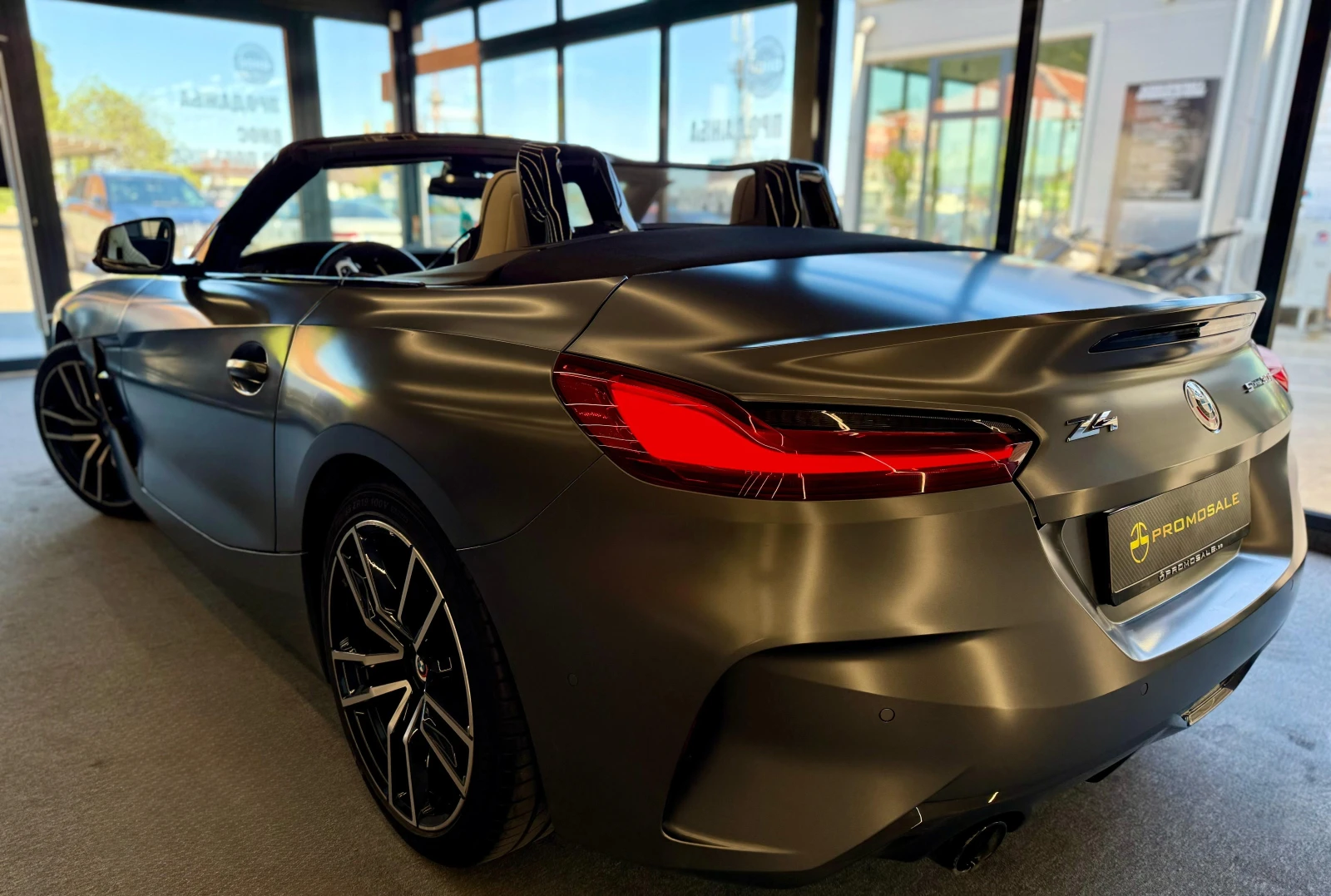 BMW Z4 SDrive 30i* Frozen Gray* M* Подгреви* Лизинг  - изображение 4