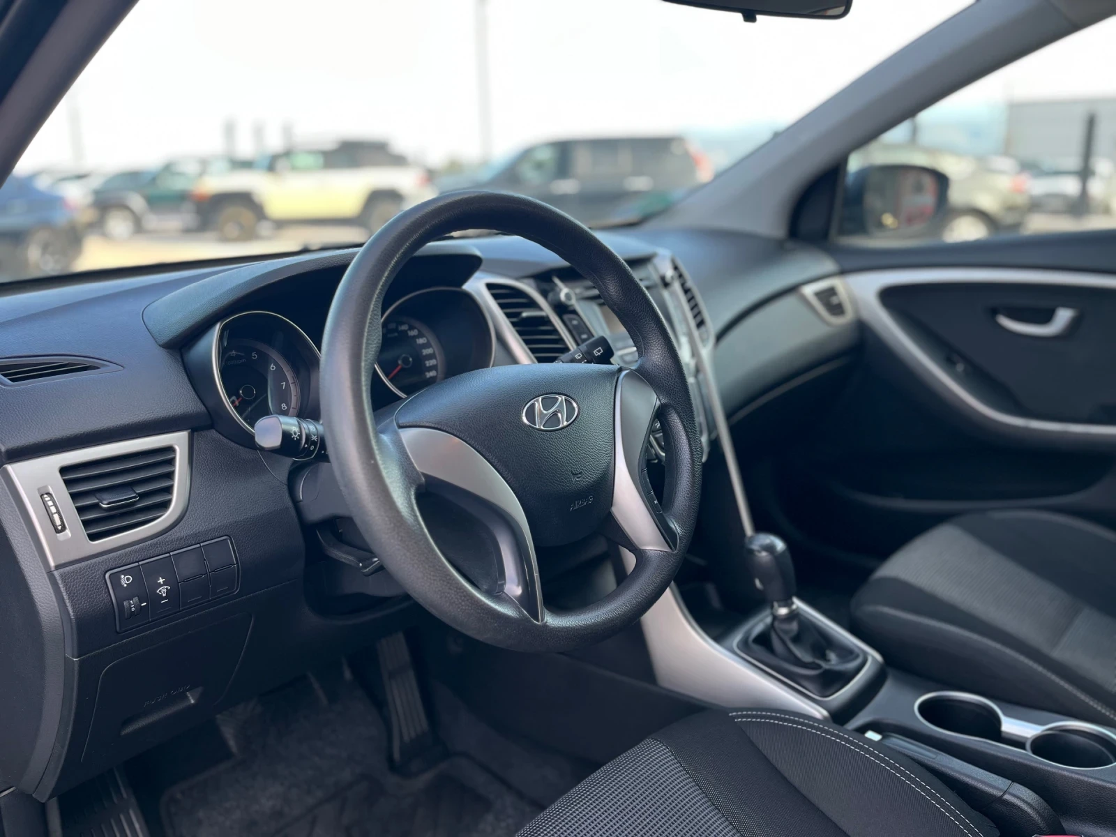 Hyundai I30  РЕАЛЕН ПРОБЕГ / ОБСЛУЖЕН / СЕРВИЗНА ИСТОРИЯ - изображение 7