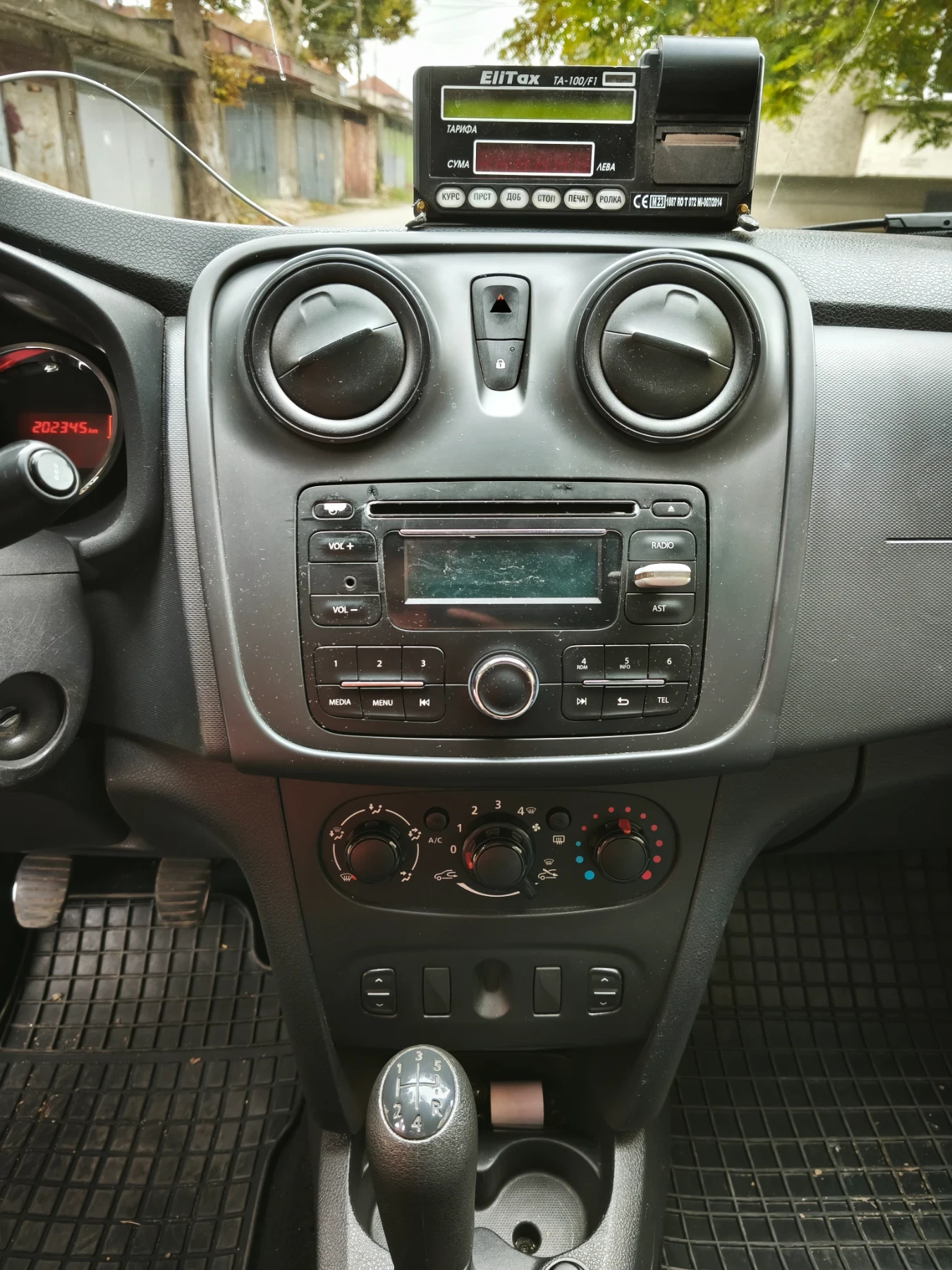 Dacia Sandero 1.2 75k.c. | Mobile.bg — изображение 9