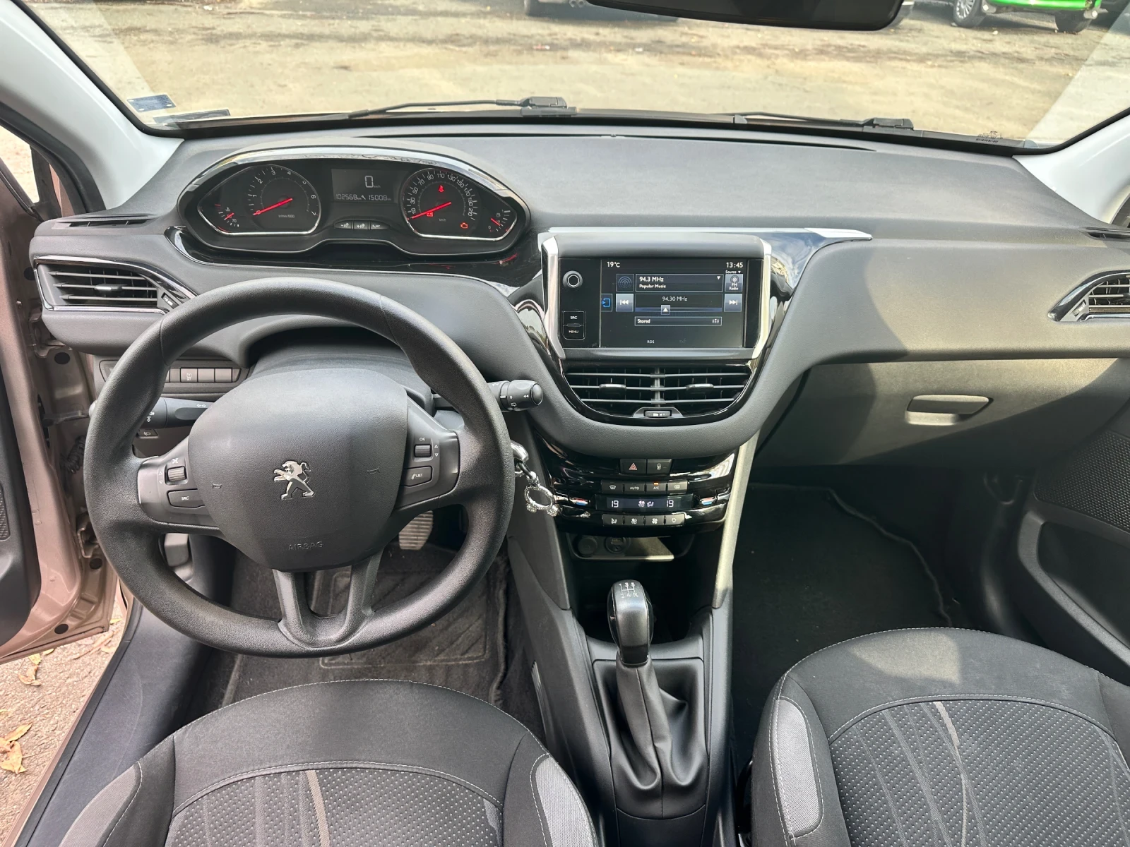 Peugeot 208 1.2 | Mobile.bg   7