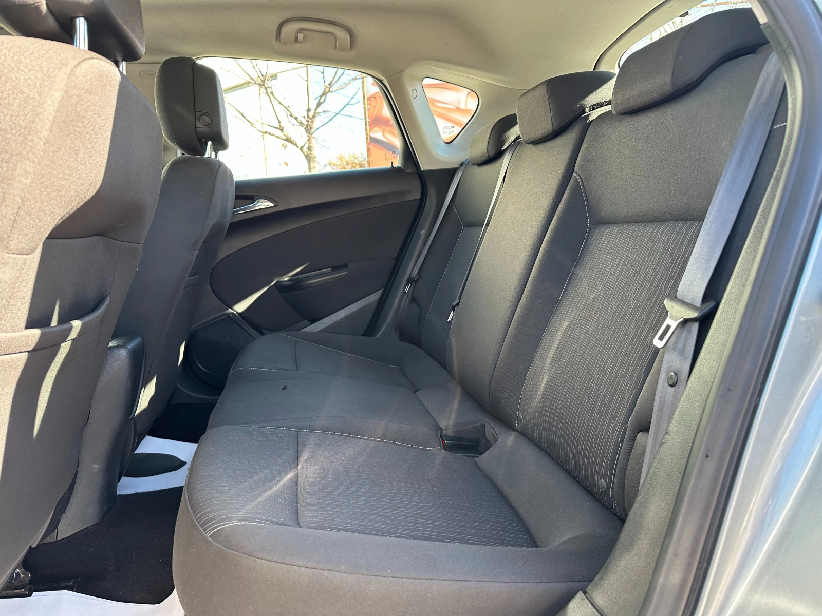 Opel Astra 1.4i 120 к.с. Газ/бензин - изображение 9