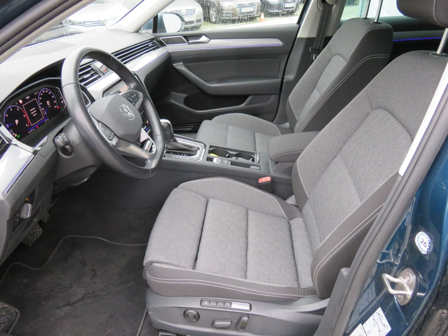 VW Passat VW Passat Var. Business 2.0TDI SCR 4MOT DSG | Mobile.bg � ����������� 4