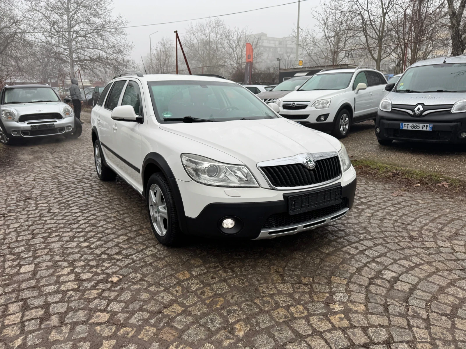 Skoda Octavia SKOUT/2.0 TDI/ 140 к.с - изображение 8