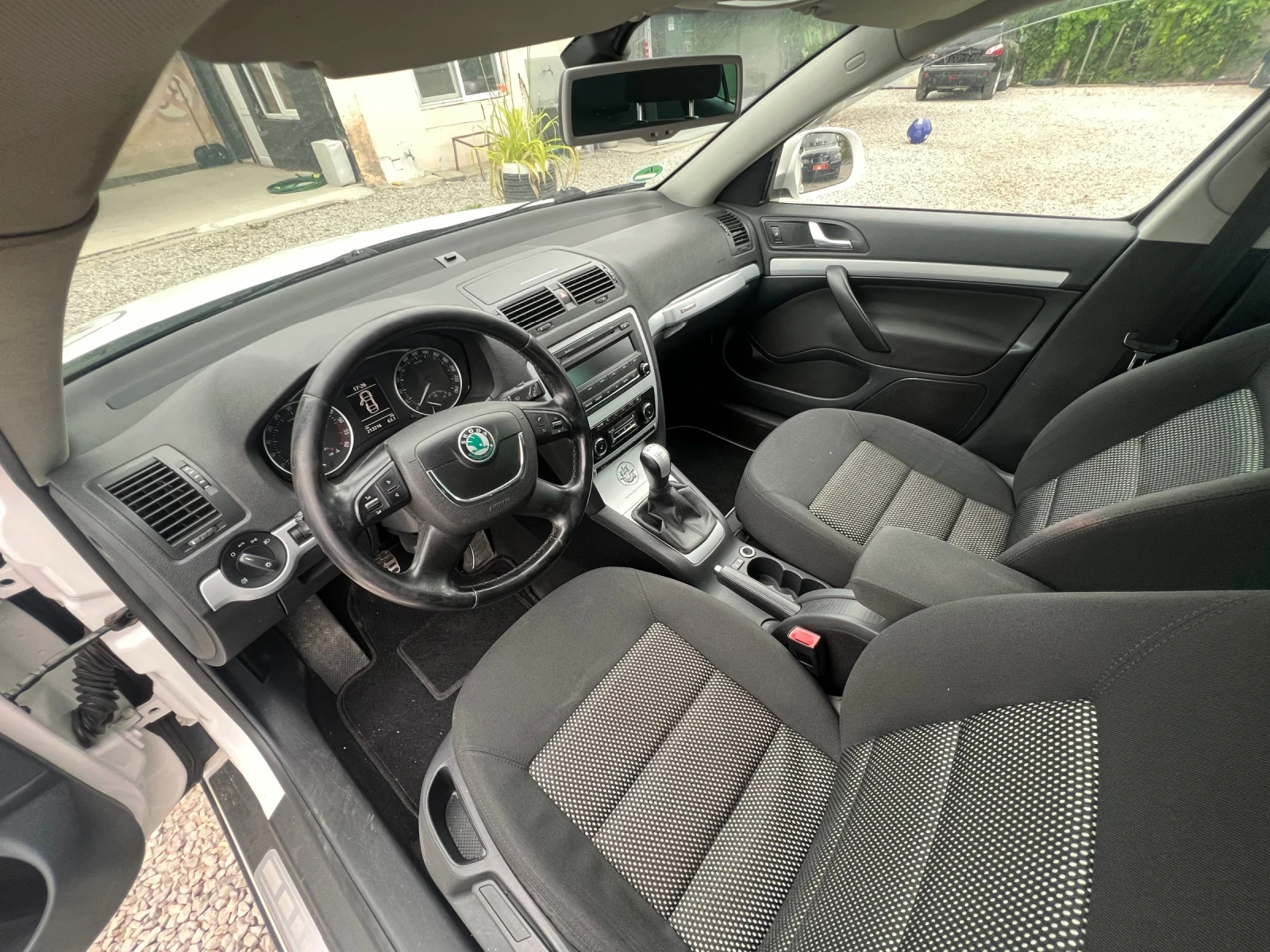 Skoda Octavia SKOUT/2.0 TDI/ 140 к.с, снимка 9 - Автомобили и джипове - 53468014