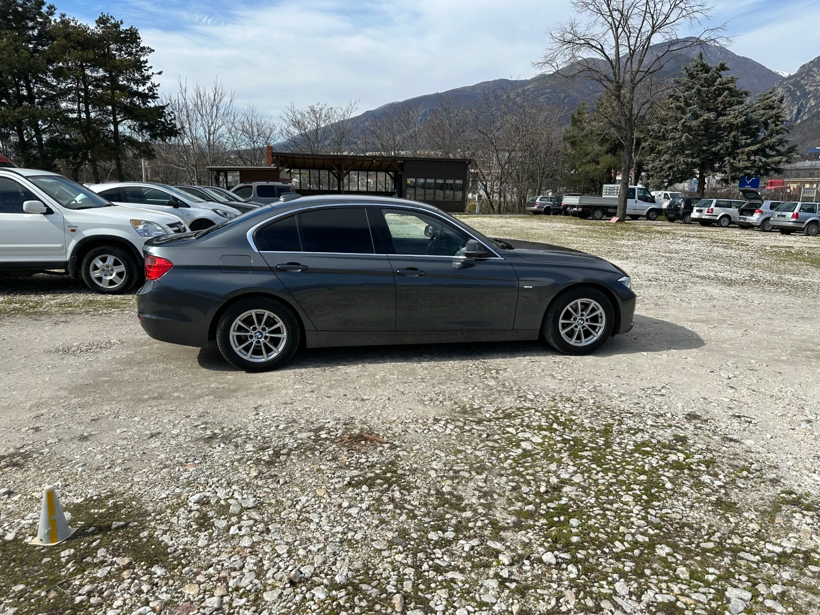 BMW 320 2.0, снимка 7 - Автомобили и джипове - 53772491