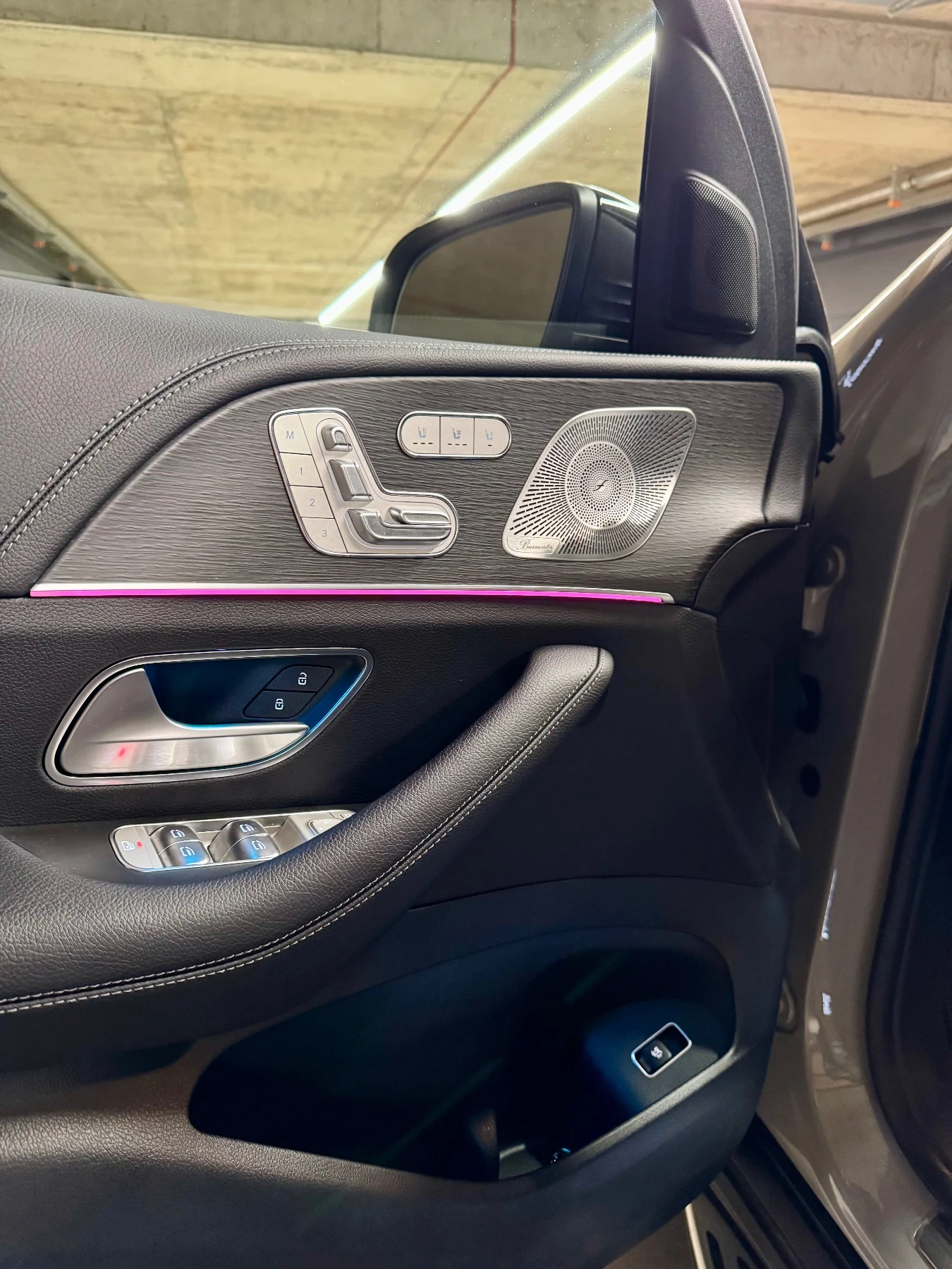 Mercedes-Benz GLS 450 * AMG package * Night package * Massage* , снимка 14 - Автомобили и джипове - 53983284