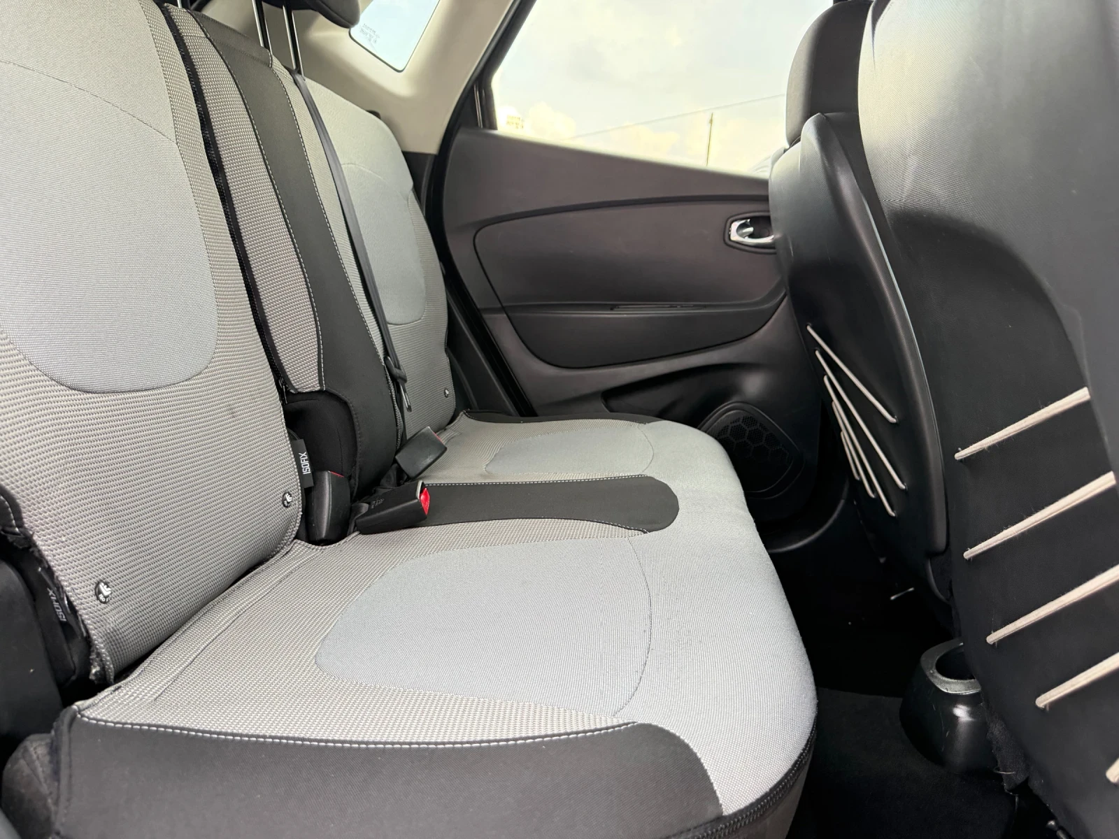 Renault Captur Bi color, key less, navi, camera, снимка 11 - Автомобили и джипове - 55125290