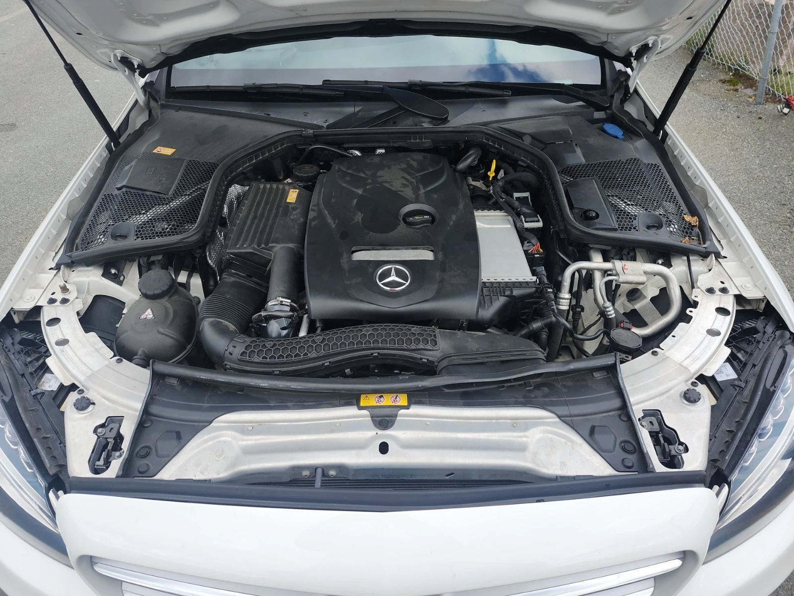 Mercedes-Benz C 300 АВТОКРЕДИТ, снимка 14 - Автомобили и джипове - 56011344