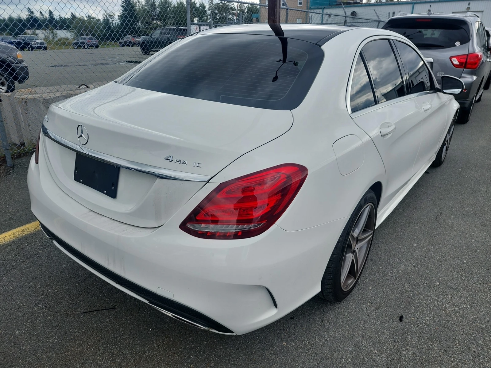 Mercedes-Benz C 300 АВТОКРЕДИТ, снимка 2 - Автомобили и джипове - 56011344